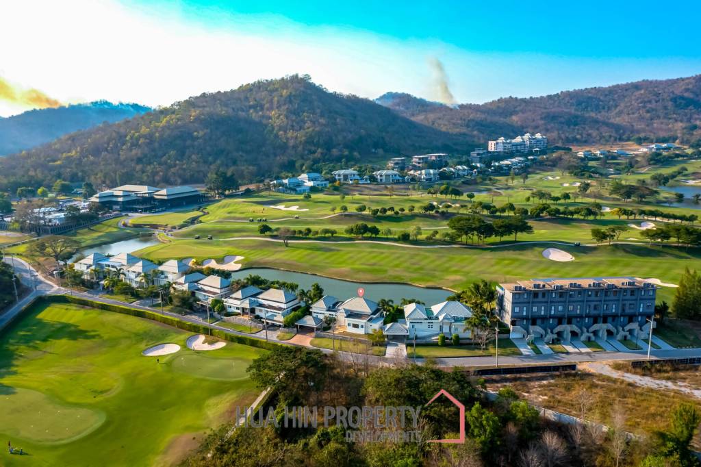 Black Mountain Golf Course : 3 Bedroom Luxury Pool Villa With Stunning Views