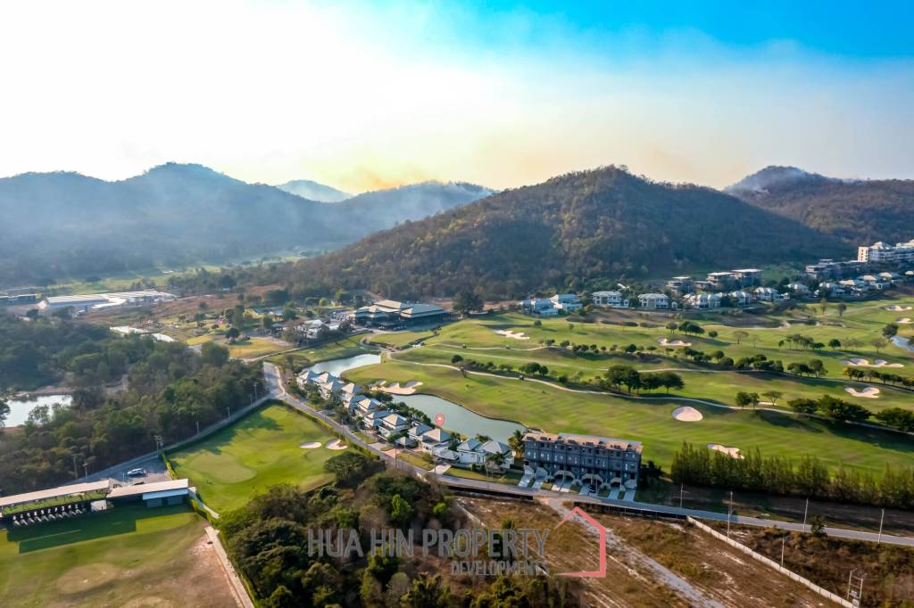 Black Mountain Golf Course : 3 Bedroom Luxury Pool Villa With Stunning Views