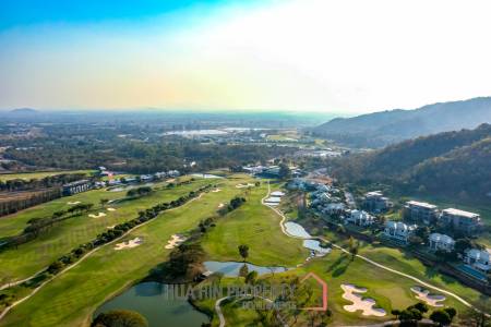 Black Mountain Golf Course : 3 Bedroom Luxury Pool Villa With Stunning Views