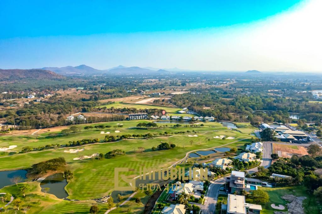 Black Mountain Golf Platz: 3 Schlafzimmer Luxus Pool Villa mit atemberaubender Aussicht