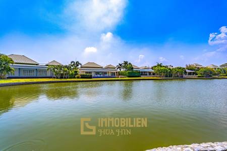 Black Mountain Golf Platz: 3 Schlafzimmer Luxus Pool Villa mit atemberaubender Aussicht