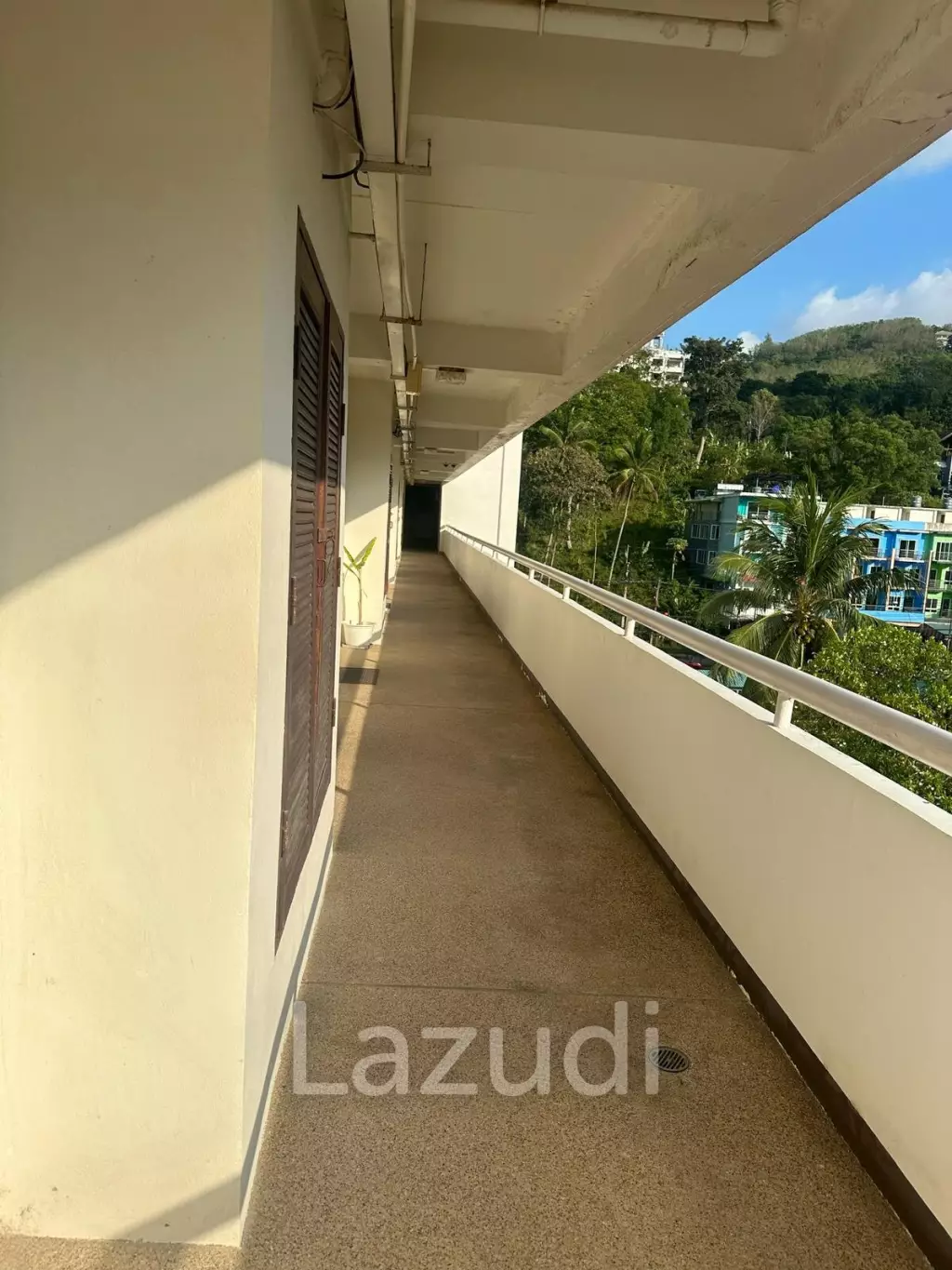 Spacious Studio | Waking to Patong Beach