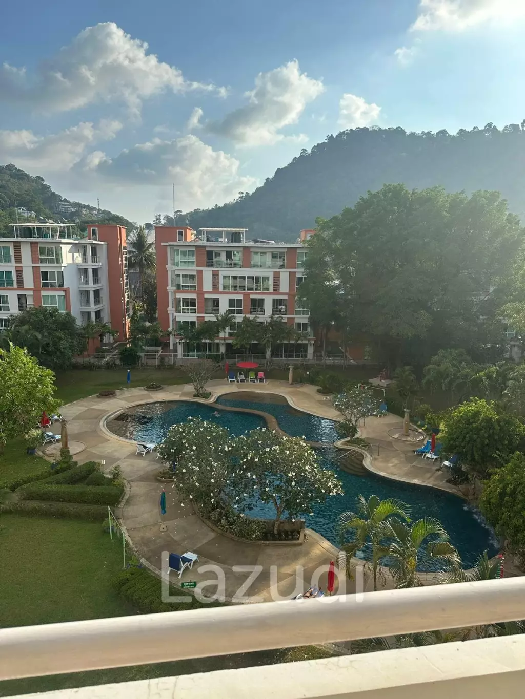 Spacious Studio | Waking to Patong Beach