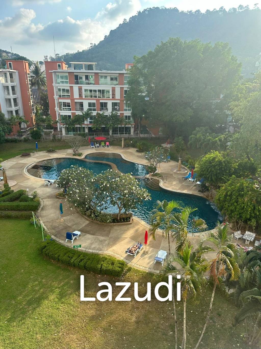 Spacious Studio | Waking to Patong Beach