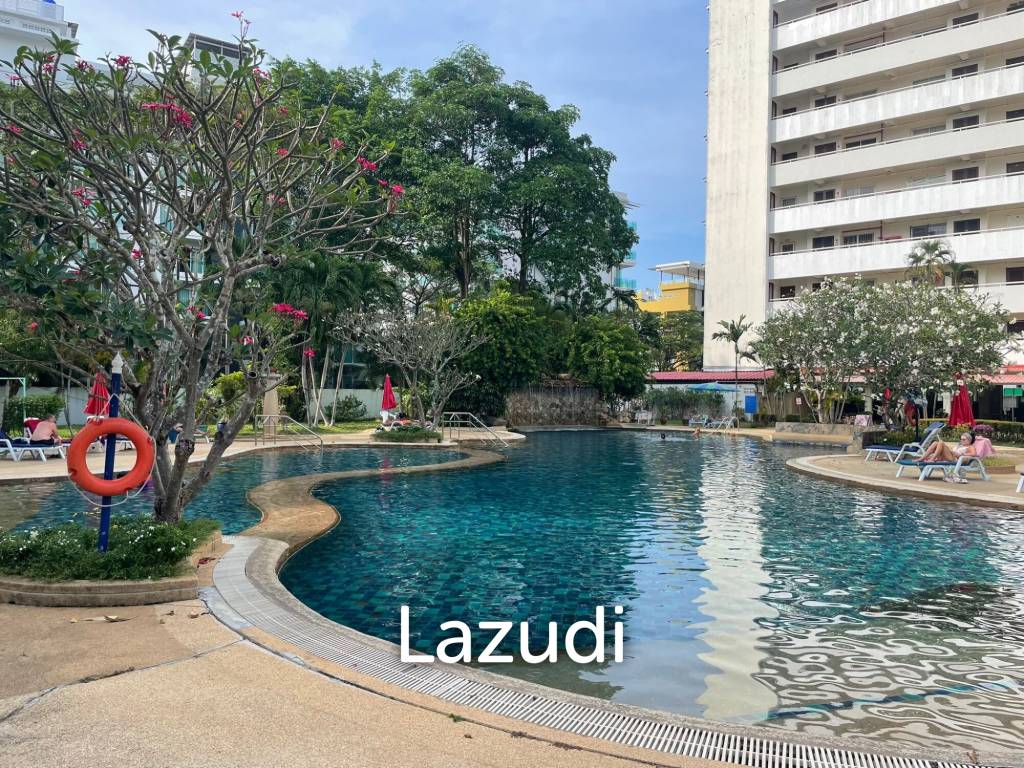 Spacious Studio | Waking to Patong Beach