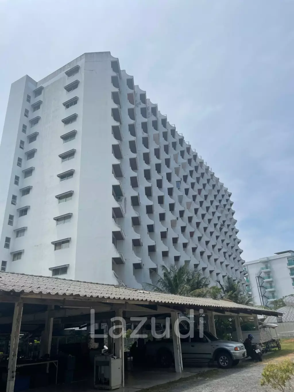 Spacious Studio | Waking to Patong Beach