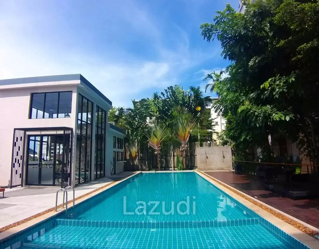 Modern Foreign Freehold Condo in Kathu.