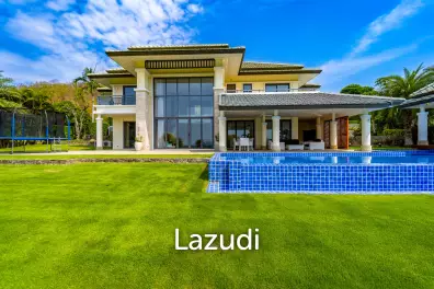 Black Mountain Golf Course: 5 Bedroom Luxury Mansion