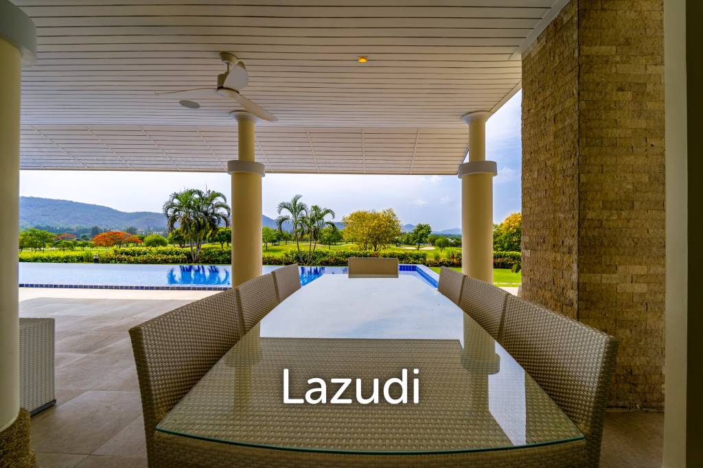 Black Mountain Golf Course: 5 Bedroom Luxury Mansion