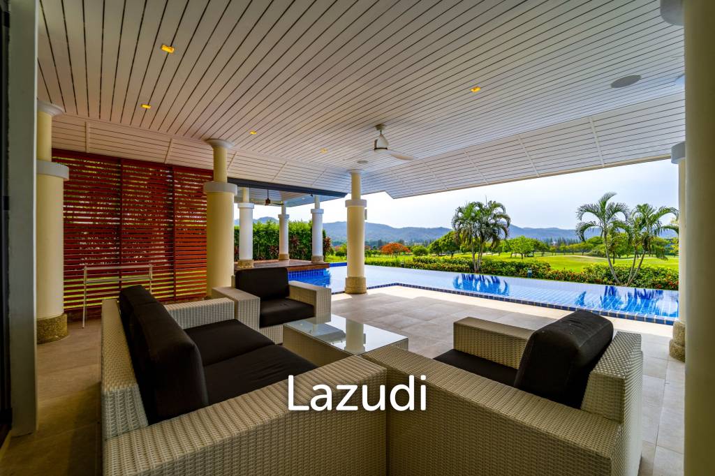 Black Mountain Golf Course: 5 Bedroom Luxury Mansion