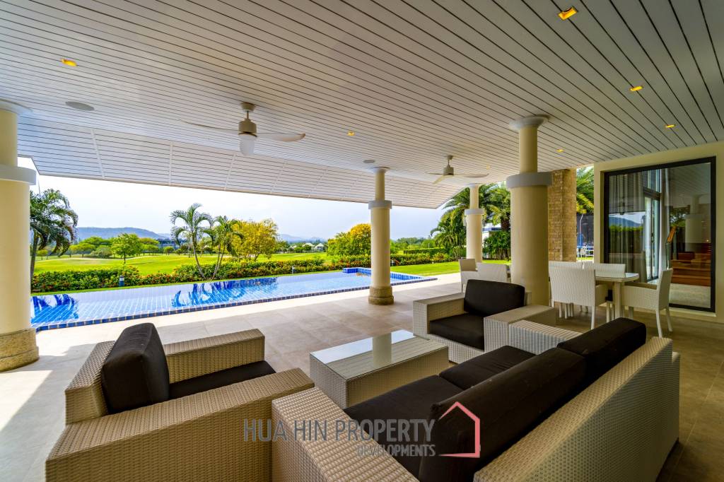 Black Mountain Golf Course : 5 Bedroom Luxury Mansion