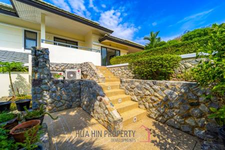 Black Mountain Golf Course : 5 Bedroom Luxury Mansion