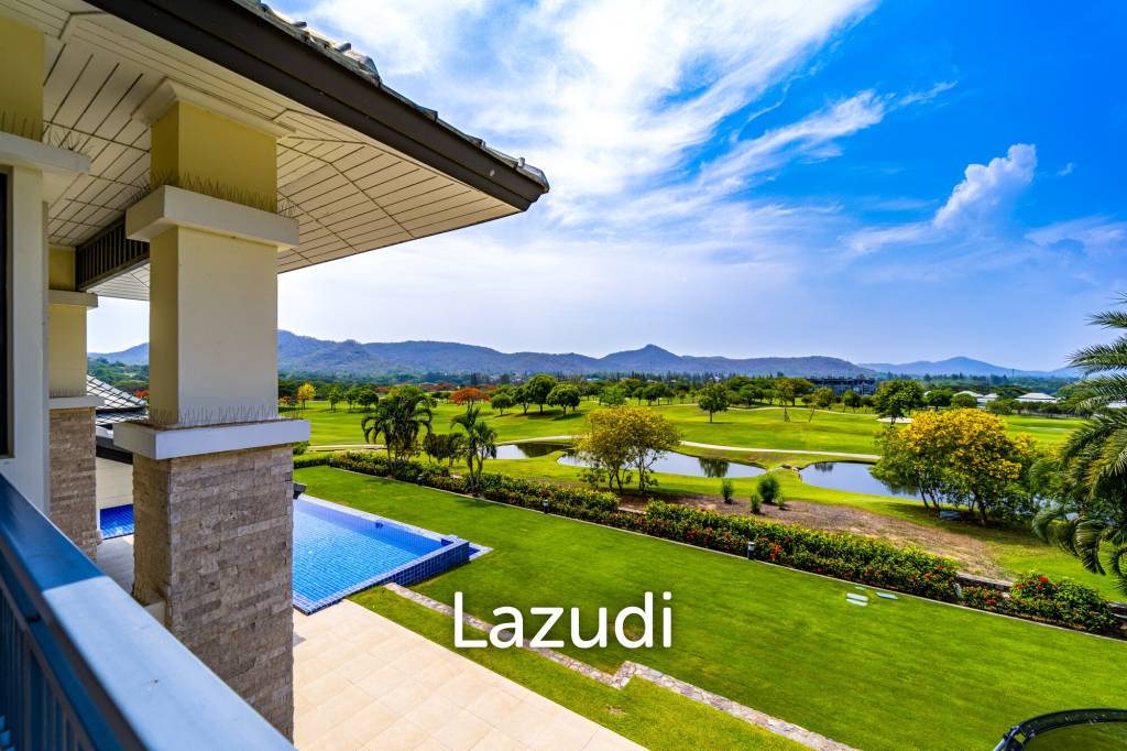 Black Mountain Golf Course: 5 Bedroom Luxury Mansion