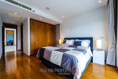 Black Mountain Golf Course : 5 Bedroom Luxury Mansion