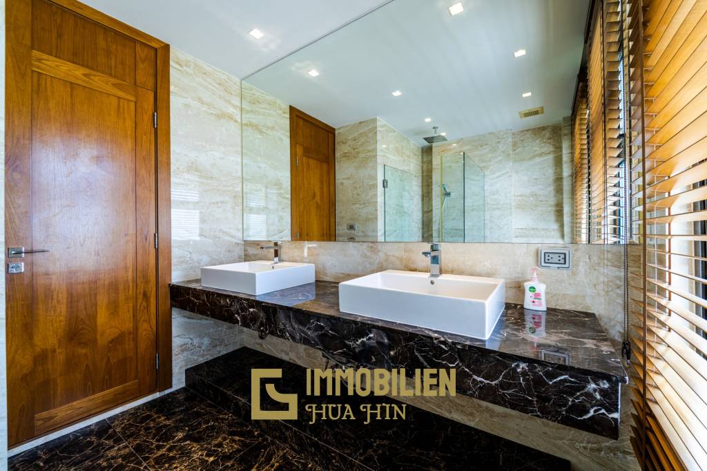 1,738 metro cuadrado 5 ` 6 Baño Villa de Venta