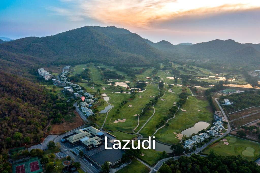 Black Mountain Golf Course: 5 Bedroom Luxury Mansion