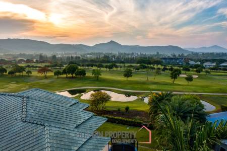 Black Mountain Golf Course : 5 Bedroom Luxury Mansion