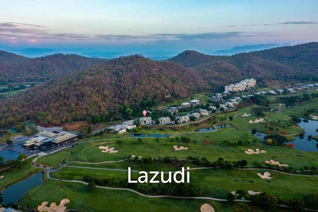 Black Mountain Golf Course: 5 Bedroom Luxury Mansion