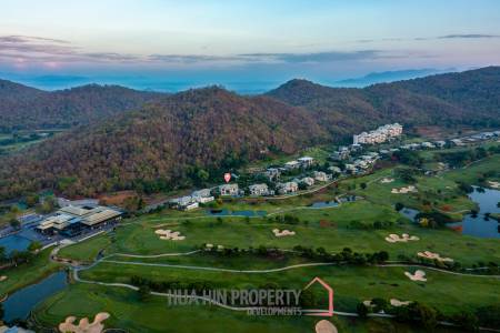 Black Mountain Golf Course : 5 Bedroom Luxury Mansion