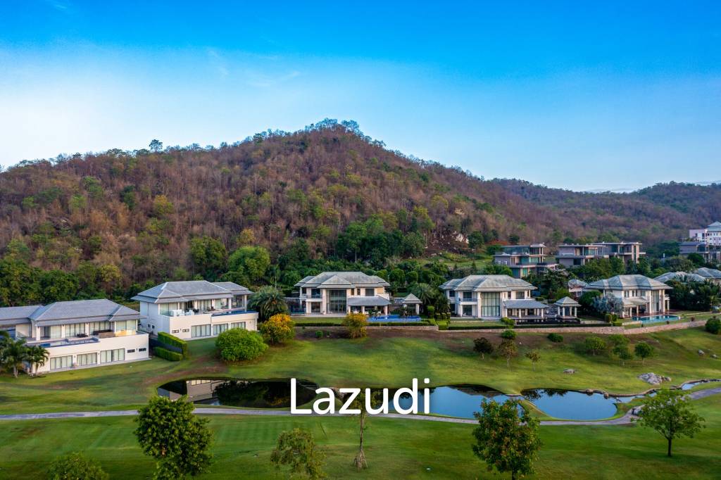 Black Mountain Golf Course: 5 Bedroom Luxury Mansion