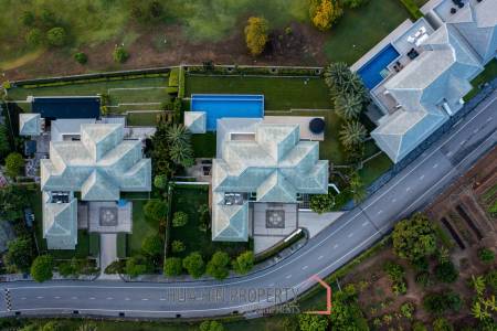 Black Mountain Golf Course : 5 Bedroom Luxury Mansion