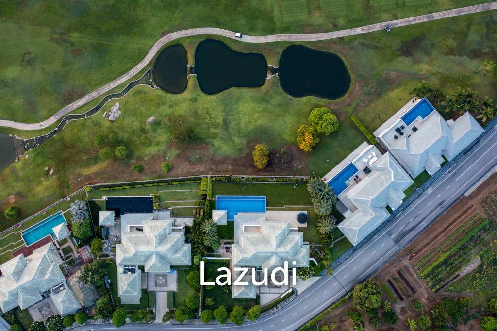 Black Mountain Golf Course: 5 Bedroom Luxury Mansion
