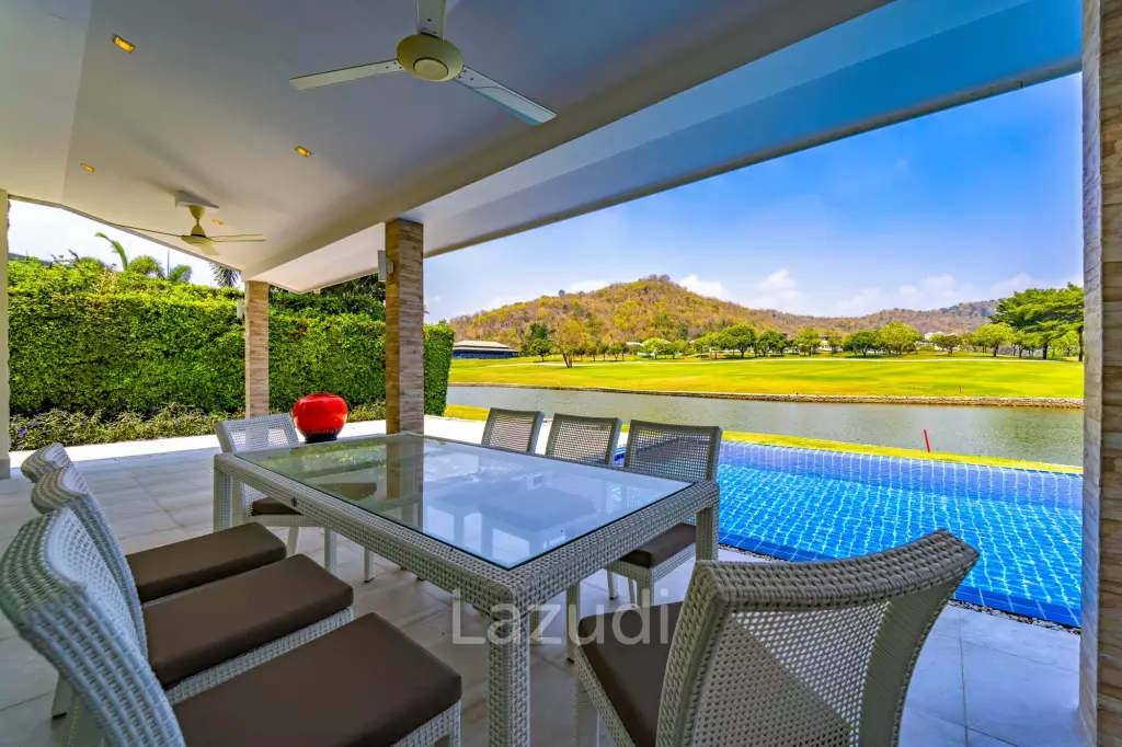 Black Mountain: Renovated 3 Bedroom Luxury Villa
