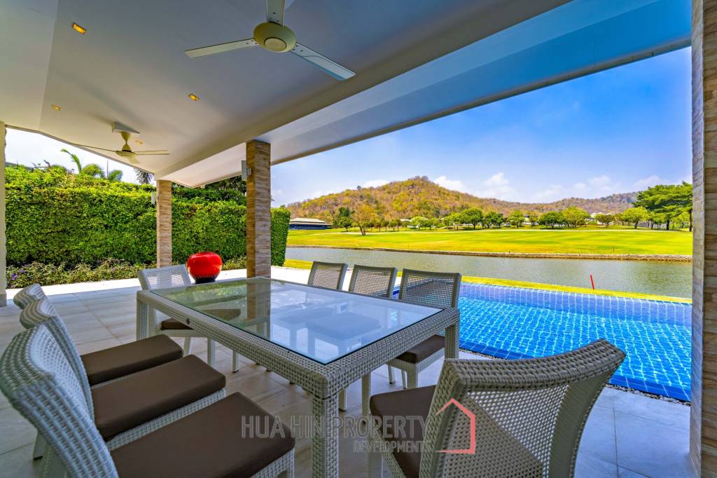 Black Mountain: Renovated 3 Bedroom Luxury Villa