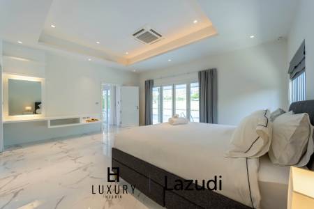 Black Mountain: Renovated 3 Bedroom Luxury Villa