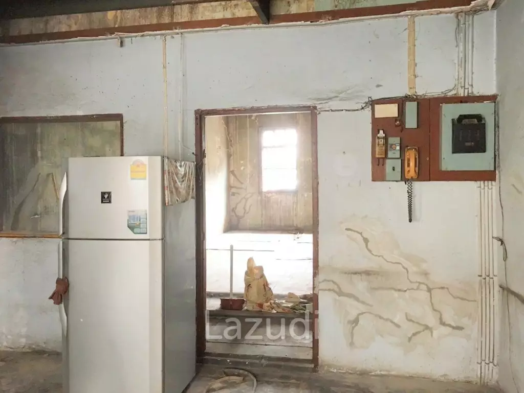 Authentic 3-Bed Townhouse in Heart of Bangkok
