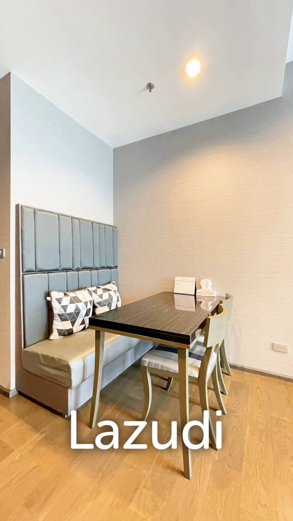 2 Bed 2 Bath 70 SQ.M The Diplomat Sathorn