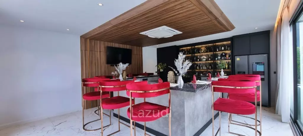 6 Beds 11 Baths  Luxury Pool Villas in Jomtien