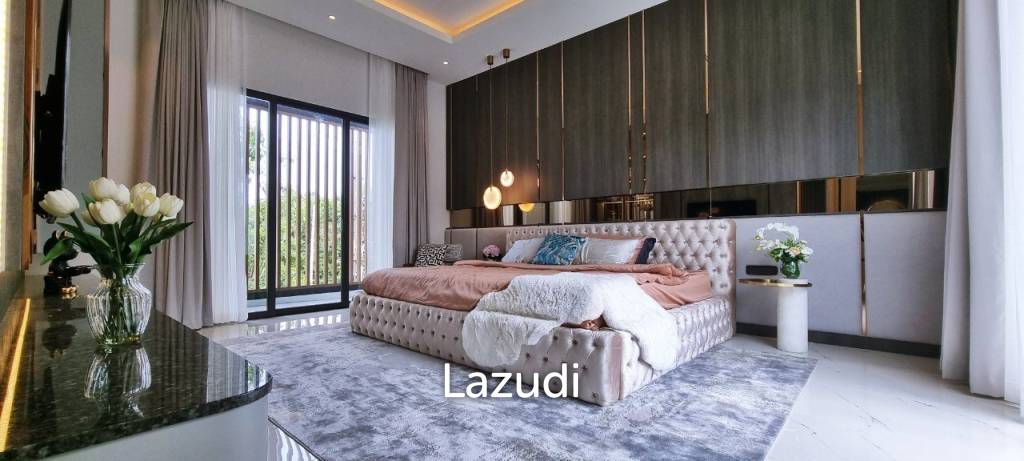 6 Beds 11 Baths  Luxury Pool Villas in Jomtien