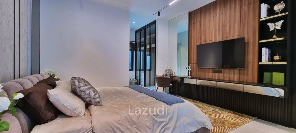 6 Beds 11 Baths  Luxury Pool Villas in Jomtien
