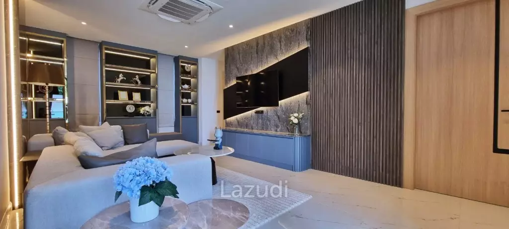6 Beds 11 Baths  Luxury Pool Villas in Jomtien