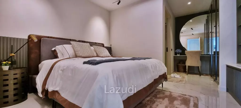 6 Beds 11 Baths  Luxury Pool Villas in Jomtien