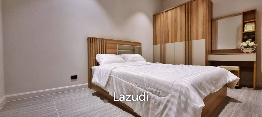 6 Beds 11 Baths  Luxury Pool Villas in Jomtien