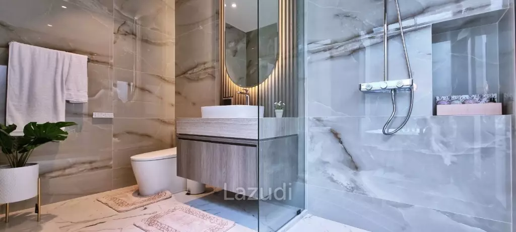 6 Beds 11 Baths  Luxury Pool Villas in Jomtien