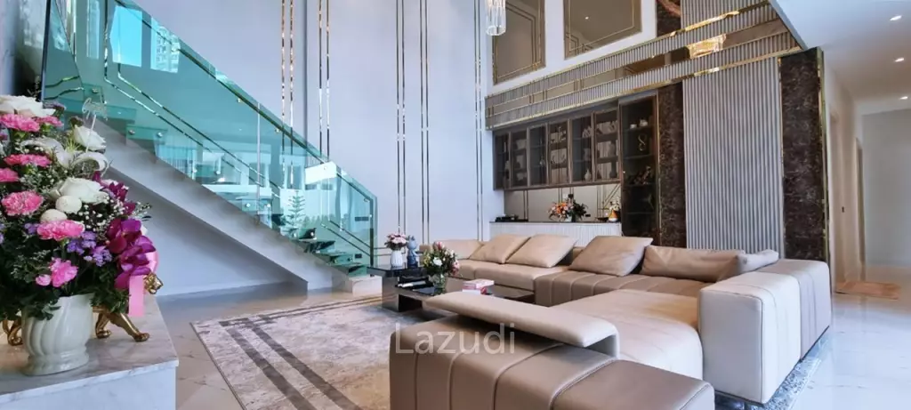 6 Beds 11 Baths  Luxury Pool Villas in Jomtien