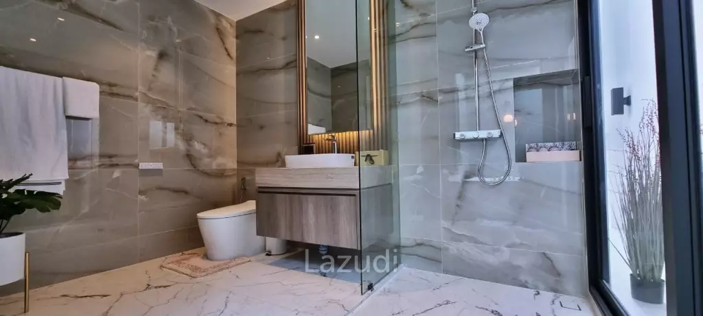 6 Beds 11 Baths  Luxury Pool Villas in Jomtien