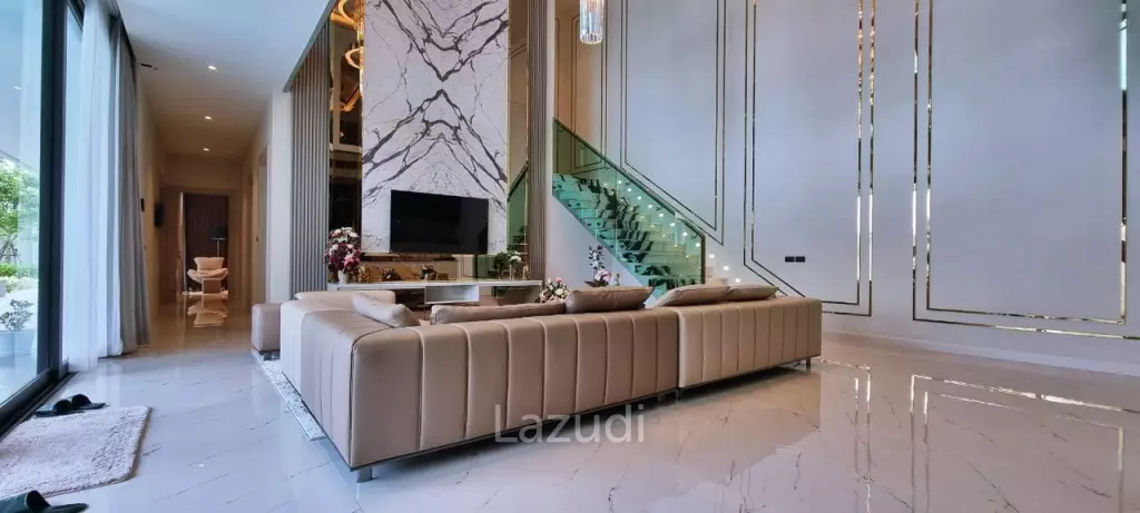 6 Beds 11 Baths  Luxury Pool Villas in Jomtien