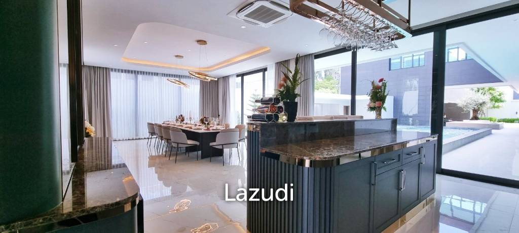 6 Beds 11 Baths  Luxury Pool Villas in Jomtien
