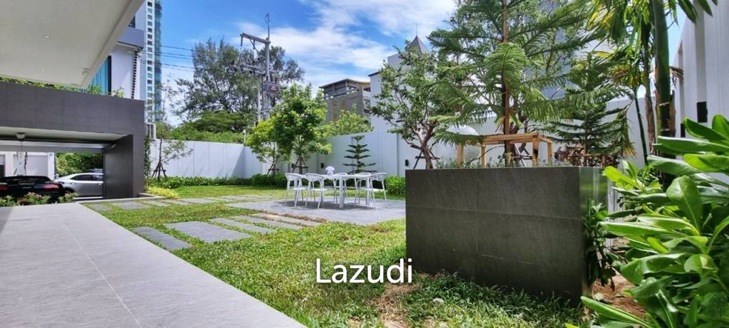 6 Beds 11 Baths  Luxury Pool Villas in Jomtien