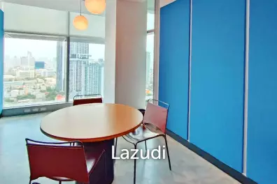 Service office for rent in Sathorn