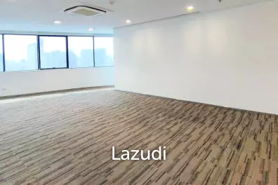 Office for rent in Huaykwang