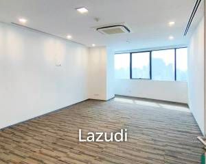 Office for rent in Huaykwang