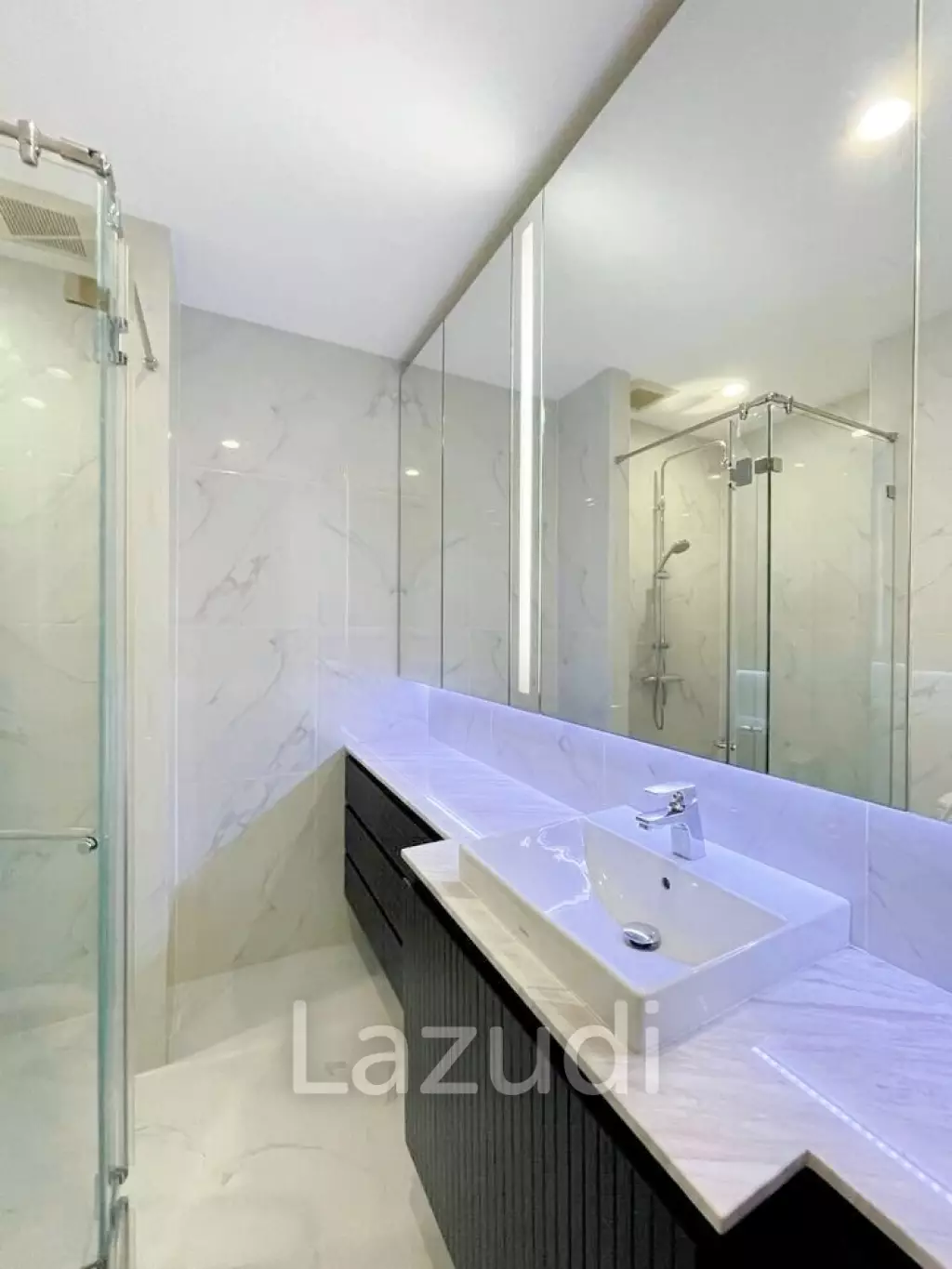 2 Bed 2 Bath 117 SQ.M Noble Ploenchit