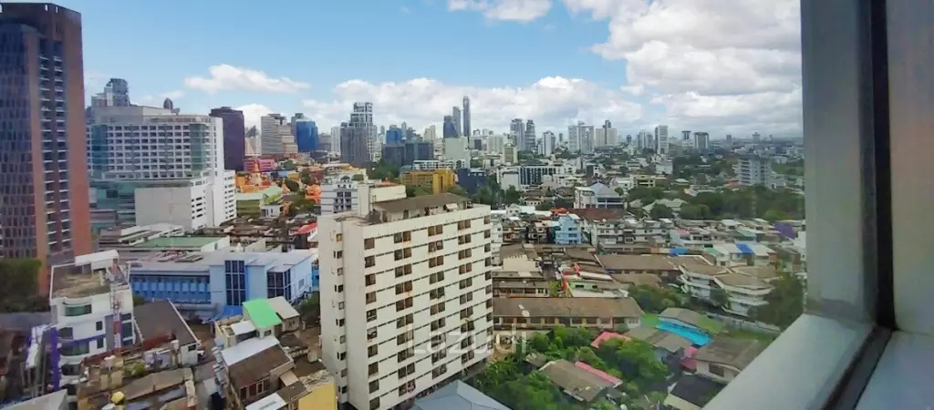 1 Bed 1 Bath 31 SQ.M Life @ Sukhumvit 65
