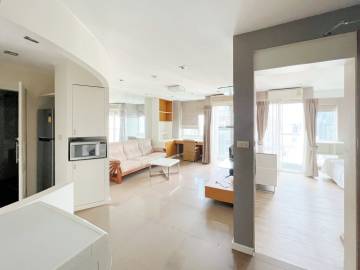 1 Bed 1 Bath 52 SQ.M at Silom Suite
