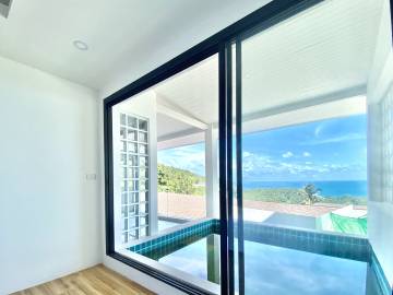 1 Bed 1 Bath 65 SQ.M Emerald Bayview